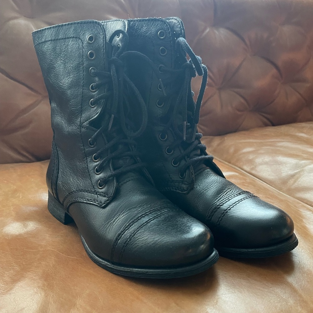 Women Steve Madden combat boots